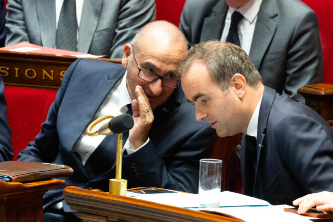 De l’Élysée à l’Assemblée, le pouvoir tente de survivre au crash du 17 octobre