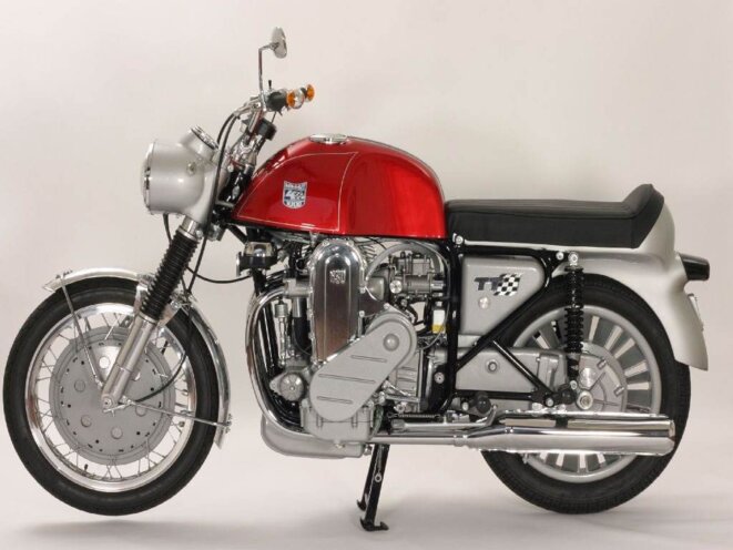 Les motos les plus moches de l'histoire ! (notre palmarès) Bs2_02_jpg