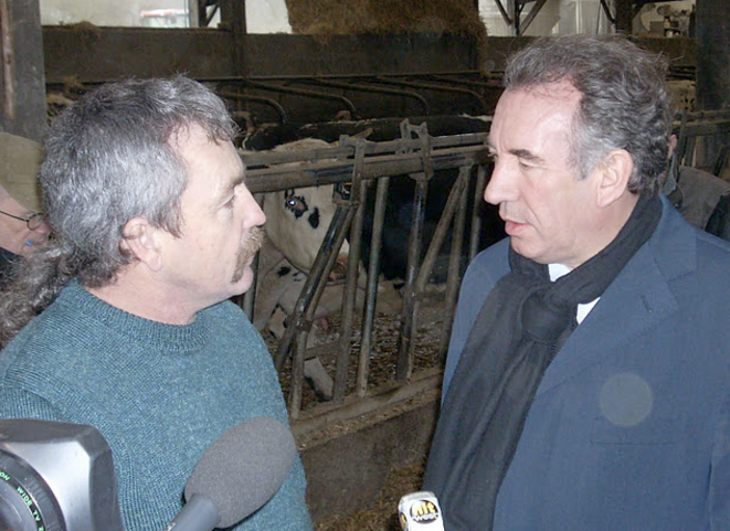 François Bayrou à la Vache qui rit, 2 août 2010 (Acipa).