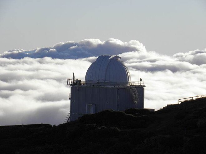 Le Jacobus Kapteyn Telescope au-dessus des nuages © Christopher H.S. Le Jacobus Kapteyn Telescope au-dessus des nuages © Christopher H.S.