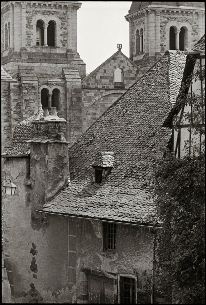 Conques - Aveyron -1972 © Gilles Walusinski Conques - Aveyron -1972 © Gilles Walusinski