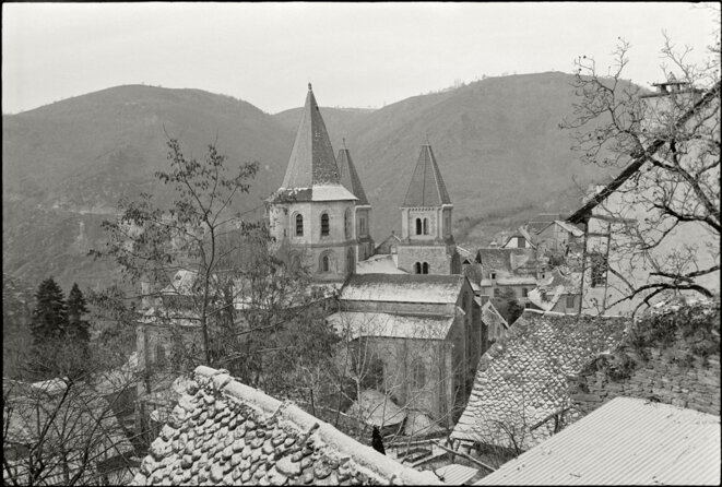 Conques - Aveyron -1973 © Gilles Walusinski Conques - Aveyron -1973 © Gilles Walusinski