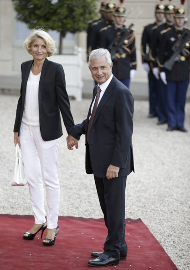 Le président de l'Assemblée Claude Bartolone et son épouse, chargée de mission à son cabinet © Reuters Le président de l'Assemblée Claude Bartolone et son épouse, chargée de mission à son cabinet © Reuters