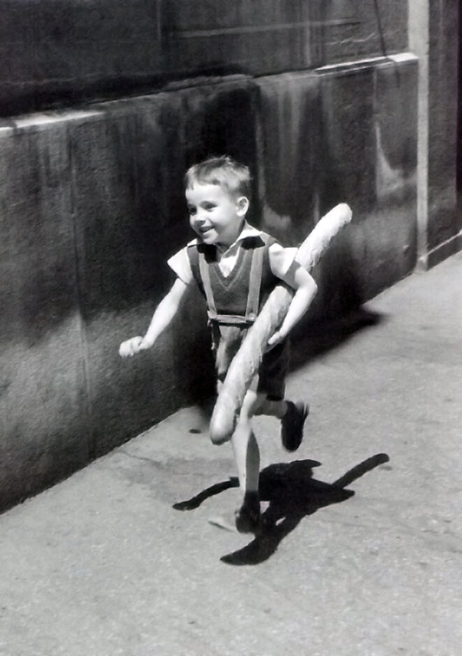 Le Petit parisien (1952) © Willy Ronis Le Petit parisien (1952) © Willy Ronis