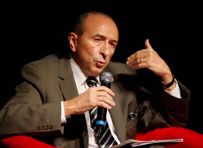 Député, puis conseiller régional, puis sénateur, puis maire de Lyon... CV électoral fourni pour le socialiste Gérard Collomb. © Reuters Député, puis conseiller régional, puis sénateur, puis maire de Lyon... CV électoral fourni pour le socialiste Gérard Collomb. © Reuters