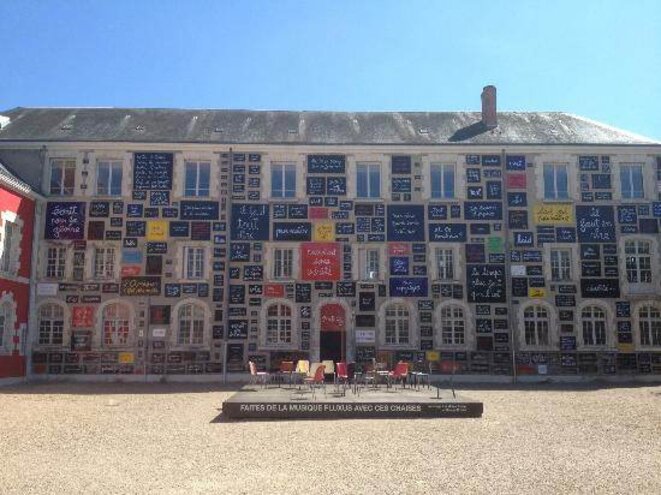 La Cour du doute... La Cour du doute...