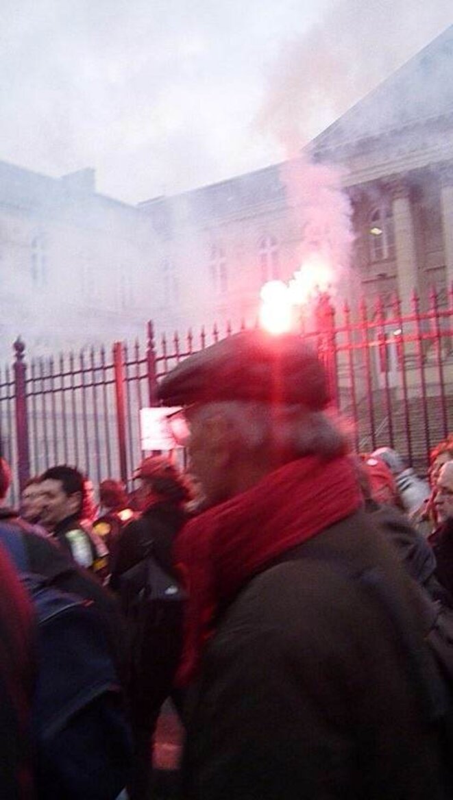 le feu, c'est l'année du dragon ! © la dame du bois-joli le feu, c'est l'année du dragon ! © la dame du bois-joli