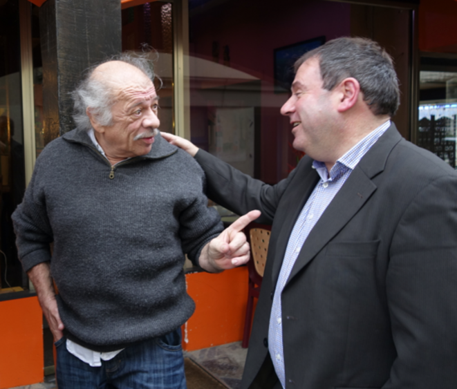 Jean-Yves Quéméner, chef de la locale Ouest-France de Carhaix et son vieil ami Christian Troadec © Rachida El Azzouzi Jean-Yves Quéméner, chef de la locale Ouest-France de Carhaix et son vieil ami Christian Troadec © Rachida El Azzouzi