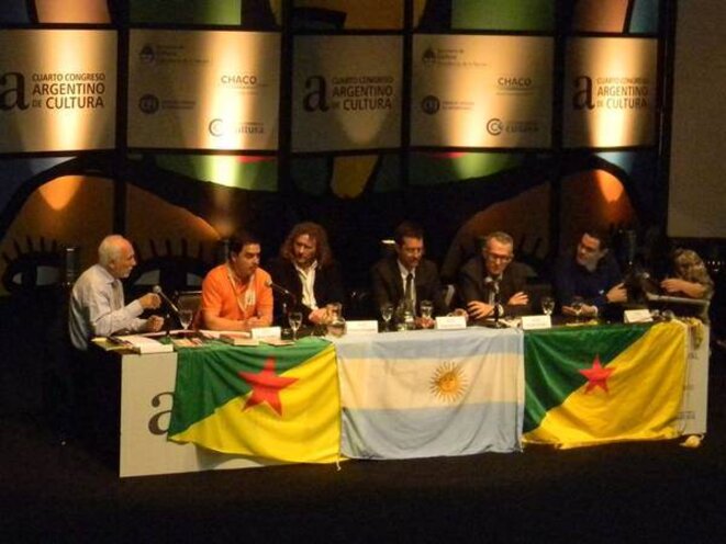 Table dont l'axe thématique était "l'Intégration Latino-Américaine" © Secretaria de Cultura de la Presidencia de la Nacion. (Buenos-Aires). Table dont l'axe thématique était "l'Intégration Latino-Américaine" © Secretaria de Cultura de la Presidencia de la Nacion. (Buenos-Aires).