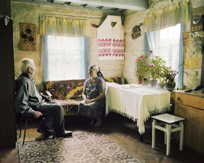 Petr et Sophia Y., village de Sloboda, réserve de Berezinsky, 27 mai 2014. © Thierry Girard Petr et Sophia Y., village de Sloboda, réserve de Berezinsky, 27 mai 2014. © Thierry Girard