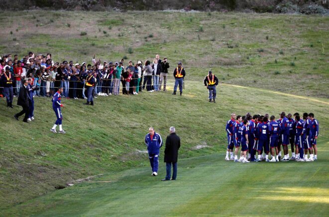 Afrique du Sud, grève de l'équipe de France lors du Mondial. © (Reuters) Afrique du Sud, grève de l'équipe de France lors du Mondial. © (Reuters)