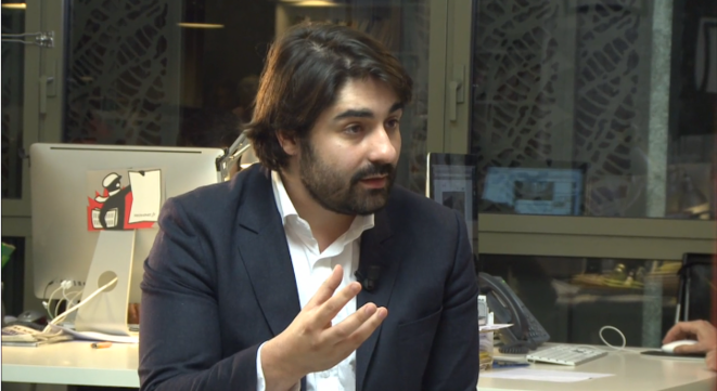 Vidéo dans le corps de l'article. Vidéo dans le corps de l'article.