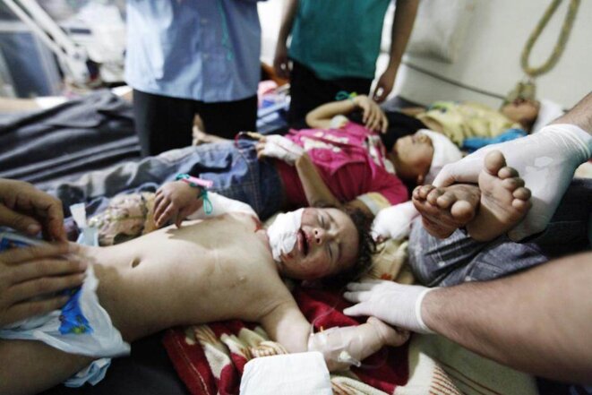 Syrie, le 8 juin 2012. À Al Qusayr, à 5 km de Homs, des enfants de 2 à 6 ans sont soignés dans un dispensaire. © Robert King