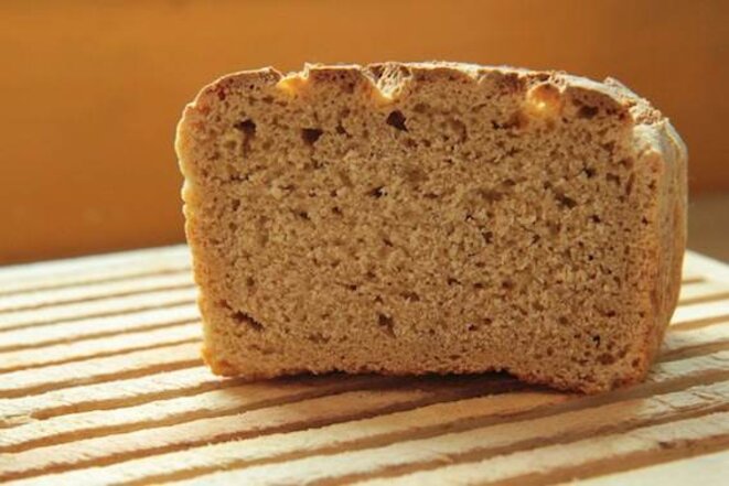 Faire son pain au levain.