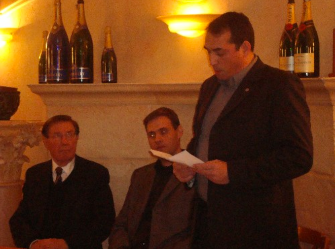 P. Sidos, Y. Benedetti et C. Georgy lors de la première rencontre militante de l’Oeuvre Française à Dijon, le 8 janvier 2009. © Reflexes