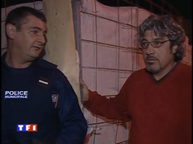 René d'Asta, présenté comme victime d'une tentative de cambriolage, dans un reportage de TF1 le 12 février 2002. René d'Asta, présenté comme victime d'une tentative de cambriolage, dans un reportage de TF1 le 12 février 2002.