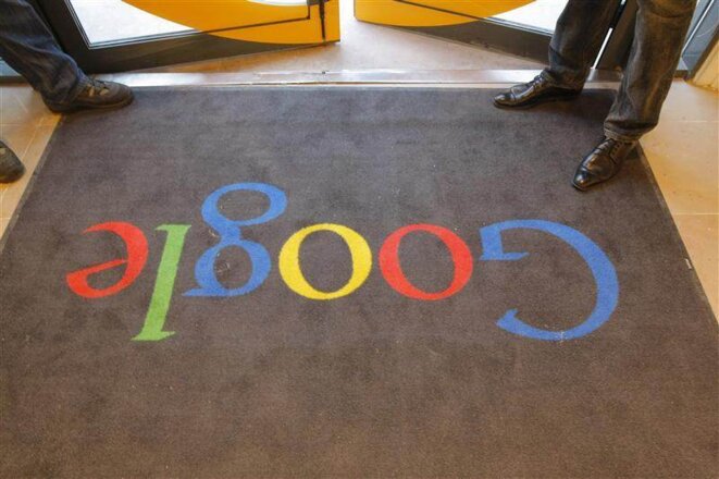 A l'entrée des locaux français de Google © (Reuters) A l'entrée des locaux français de Google © (Reuters)