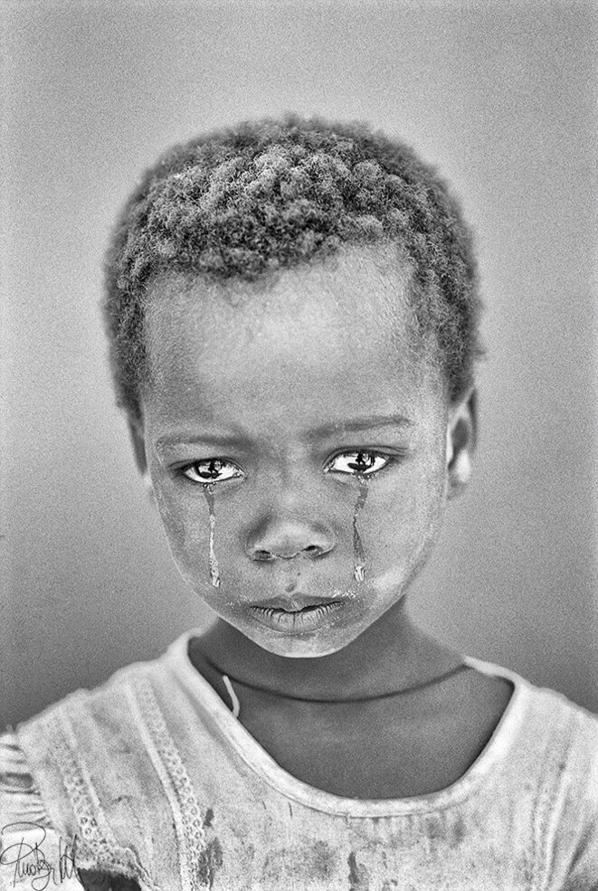 Nostra Bamnina delle lacrime © Pino Bertelli Nostra Bamnina delle lacrime © Pino Bertelli