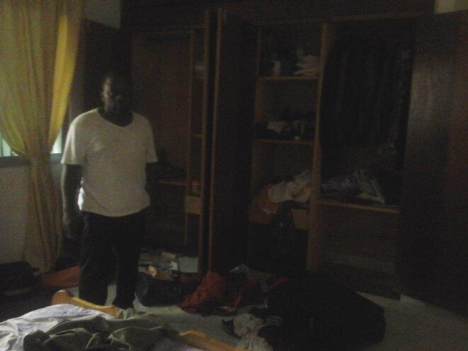 Saccage de la chambre à couché du journaliste Elie Smith © sadio kante Saccage de la chambre à couché du journaliste Elie Smith © sadio kante