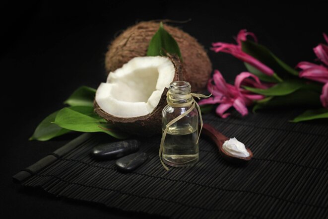 Huile de coco © Photographe Huile de coco © Photographe