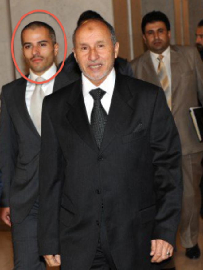 Obeidi, à gauche Obeidi, à gauche