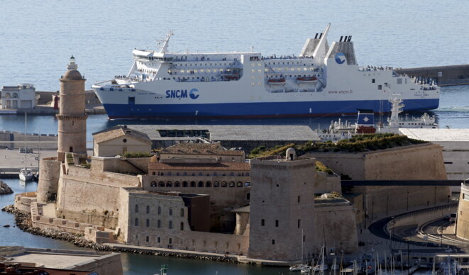 Un navire de la SNCM, à Marseille, le 26 juin 2015. © Jean-Paul Pélissier (Reuters)