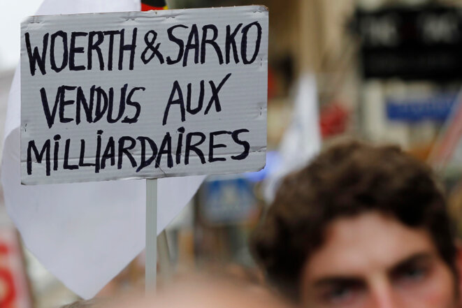 Pancarte brandie lors d'une manifestation contre la réforme des retraites en septembre 2010. © Reuters Pancarte brandie lors d'une manifestation contre la réforme des retraites en septembre 2010. © Reuters