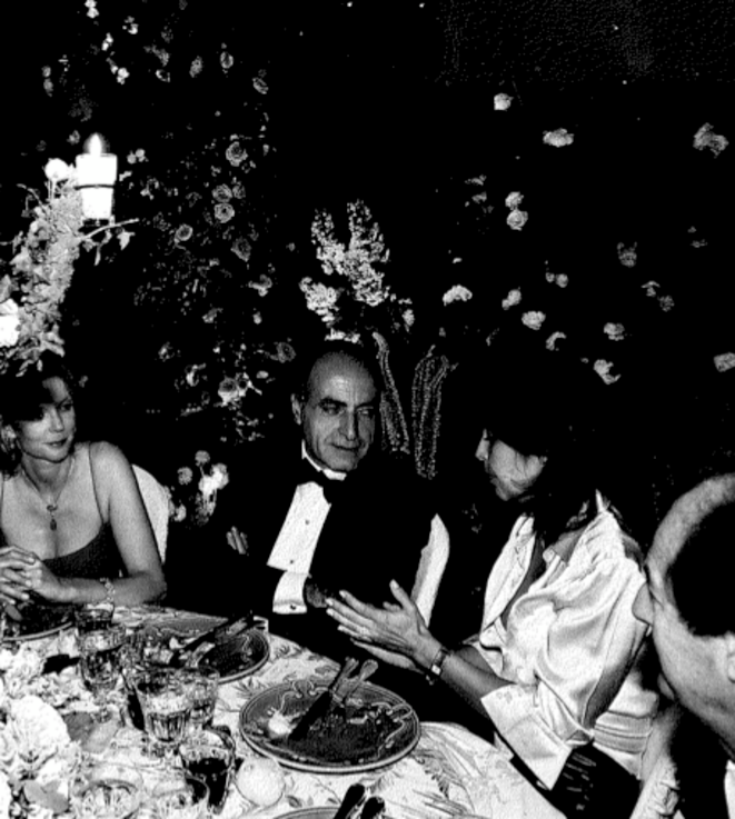 Ziad Takieddine, à table. Ziad Takieddine, à table.