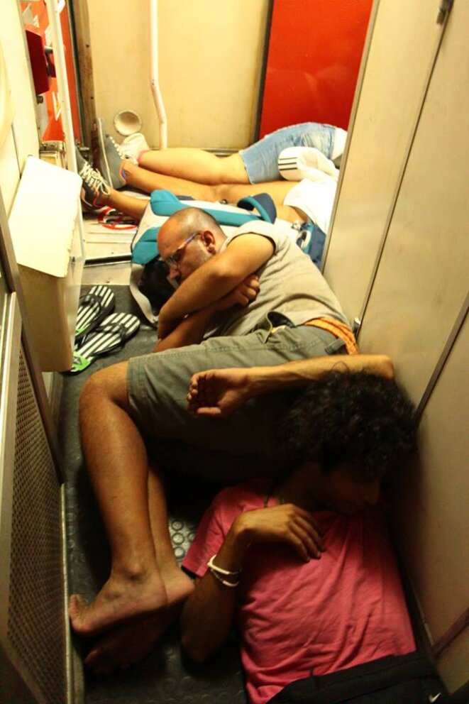 Enfin un peu de repos à bord du train Enfin un peu de repos à bord du train