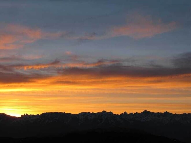 Vue à l'est du Grand Veymont, 6 mai 2005 © Alain Chellous Vue à l'est du Grand Veymont, 6 mai 2005 © Alain Chellous