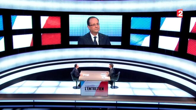 François Hollande sur le plateau de David Pujadas, le vide du pouvoir face à son interrogateur. © Reuters François Hollande sur le plateau de David Pujadas, le vide du pouvoir face à son interrogateur. © Reuters