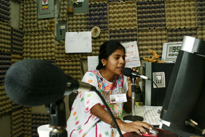 Alors que « Là-bas j’y suis » disparaît des ondes en France, les radios communautaires fleurissent au Mexique