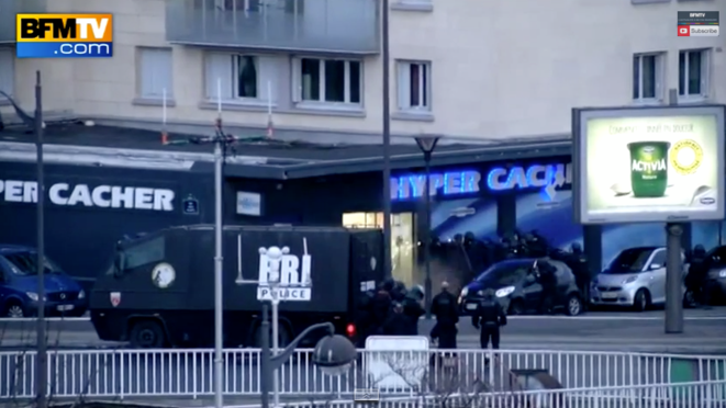 L'assaut porte de Vincennes L'assaut porte de Vincennes