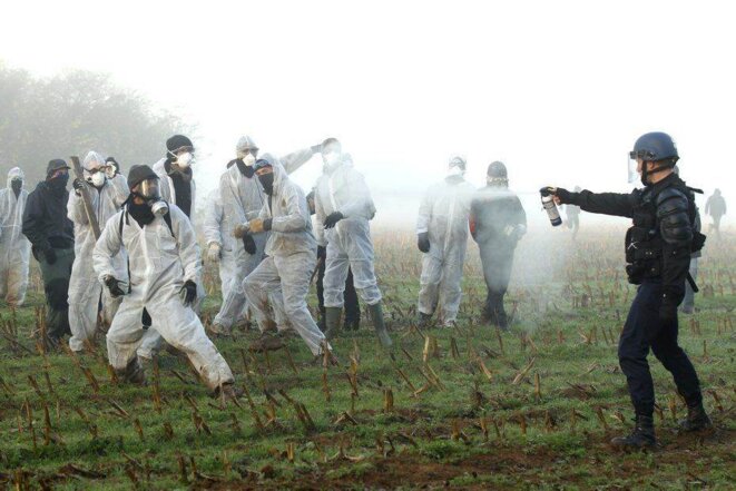 à Lieussaint, près de Valognes, 23 novembre 2011 © Benoît Tessier / Reuters à Lieussaint, près de Valognes, 23 novembre 2011 © Benoît Tessier / Reuters