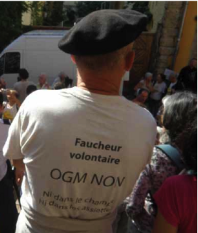 Un faucheur d'OGM lors du procès à Colmar contre l'Inra - Septembre 2011 © Laure Siegel Un faucheur d'OGM lors du procès à Colmar contre l'Inra - Septembre 2011 © Laure Siegel