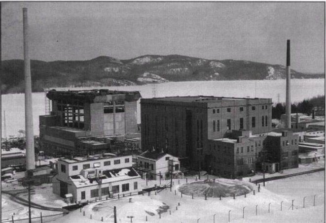 Centre Nucléaire de Chalk River en 1945 Centre Nucléaire de Chalk River en 1945