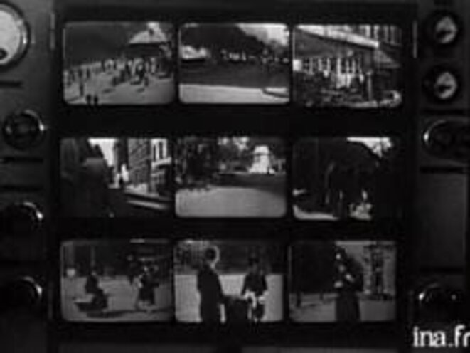 Mur d'écrans de surveillance... en 1947. Mur d'écrans de surveillance... en 1947.