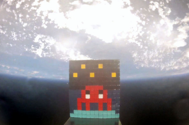 Extrait du film "Art 4 Space" © Space Invader Extrait du film "Art 4 Space" © Space Invader