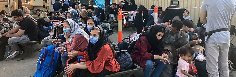 En Afghanistan, se terrer ou s’exiler