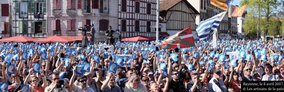 Les Basques célèbrent le désarmement de l'ETA