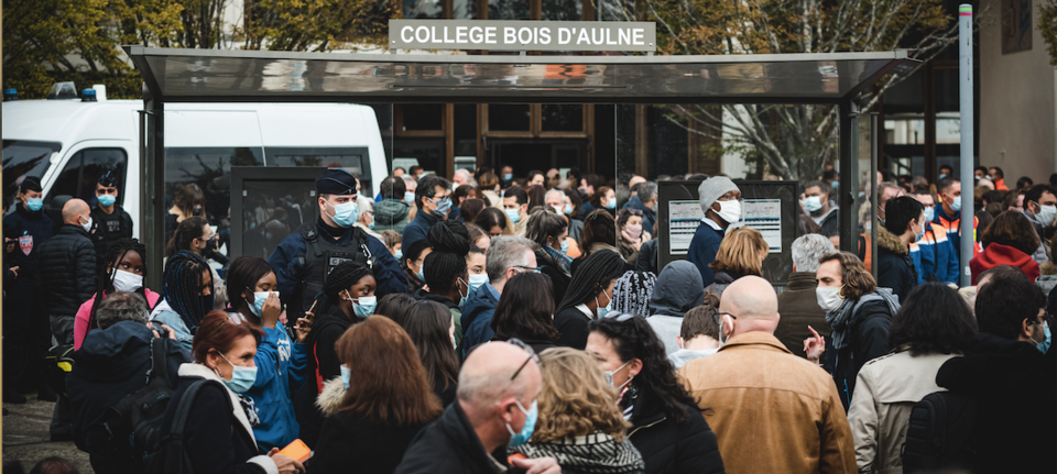 Après l’attentat de Conflans, le choc et l’effroi 