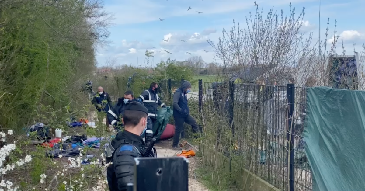 A Calais, les évacuations de camps de migrants s’intensifient