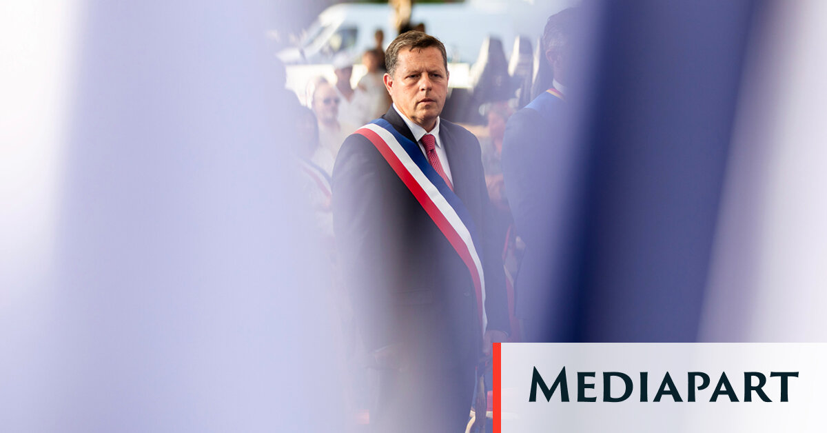 ​​Le maire de Saint-Raphaël s’enfonce dans la tourmente en voulant s’en sortir