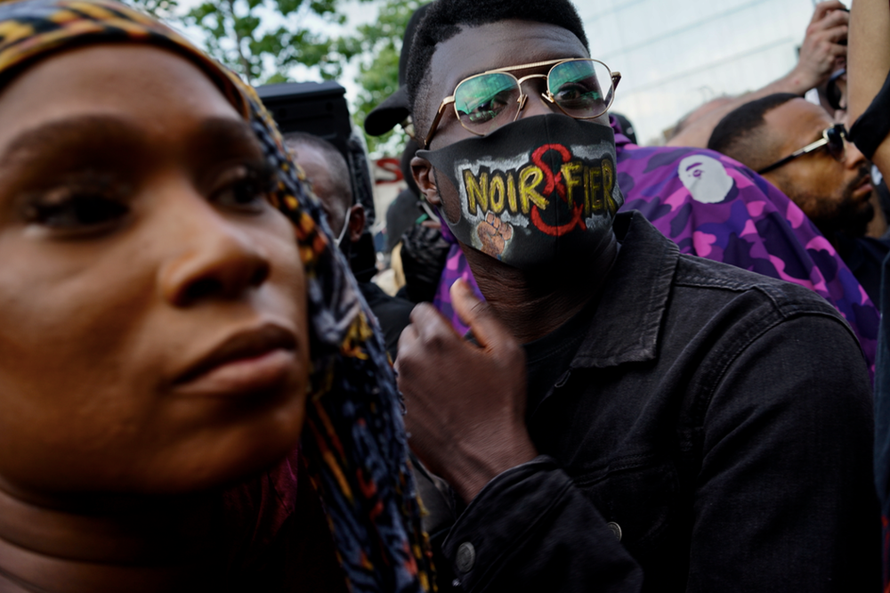 20.000 personnes manifestent malgré l'interdiction de rassemblement (vidéos) — Débordements à Paris 20.000 personnes manifestent malgré l'interdiction de rassemblement (vidéos) — Débordements à Paris