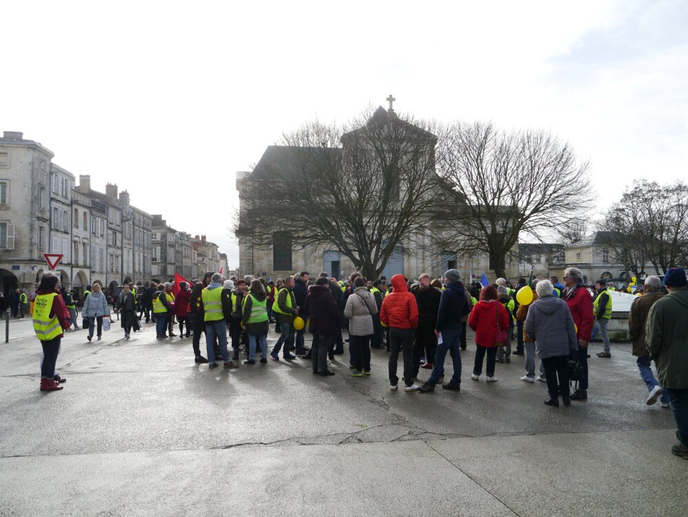 Balade Et Blocage De La Rocade Pour Lacte Xi Des Gilets