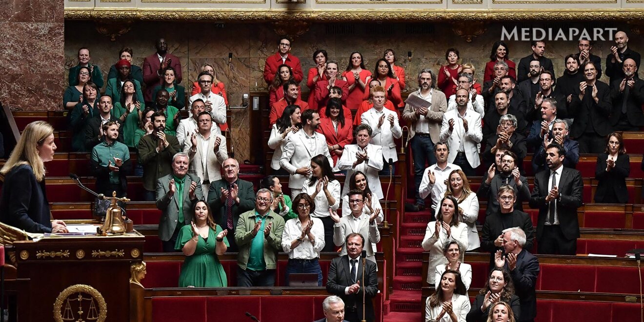 https://static.mediapart.fr/etmagine/twitter/journal/files/2024/06/04/20240604-img-couleurs-palestine-hemicycle-assemblee-nationale.jpg