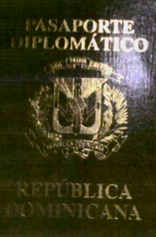 La couverture du passeport diplomatique de Ziad Takieddine