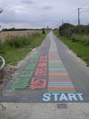 http://static.mediapart.fr/files/imagecache/300_pixels/media_119420/450px-DNA_cyclepath_to_Shelford_-_geograph.org.uk_-_538440.jpg