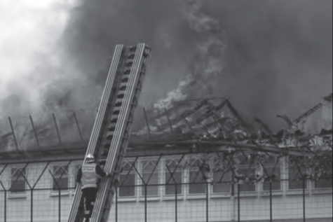 Le CRA de Vincennes en flammes