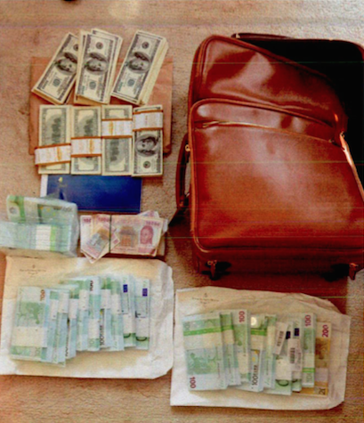 La valise découverte chez Edgard Nguesso, neveu du président du Congo-Brazzaville.. 
